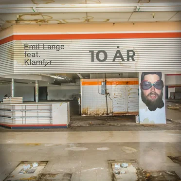10 År by Emil Lange - album cover