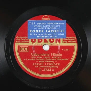 Gebundene Hände / Eine Frau von heut’