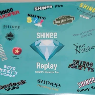 SHINee's Memorial Box "Replay"