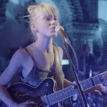 She (live)
