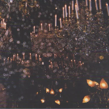 Sings Christmas Carols