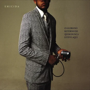 O glorioso retorno de quem nunca esteve aqui