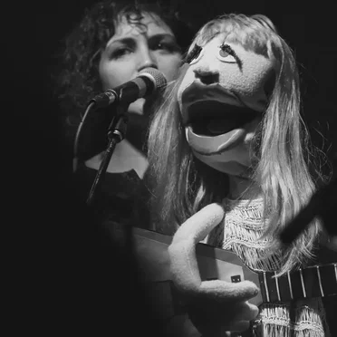 Girlfriend is the Enemy of Rock and Roll