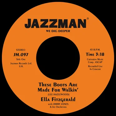 These Boots Are Made for Walkin' / Ces Bottes Sont Faites Pour Marcher