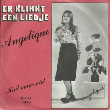 Er klinkt een liedje / Huil maar niet