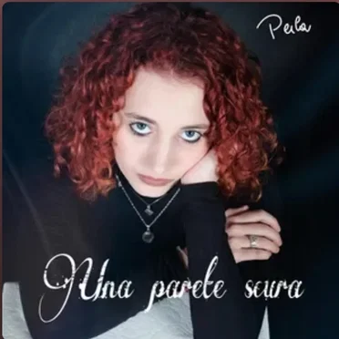 Una parete scura