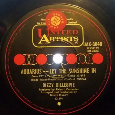 Medley: Aquarius - Let the Sunshine In / Games People Play