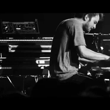 Toilet Brushes – More (live in London)