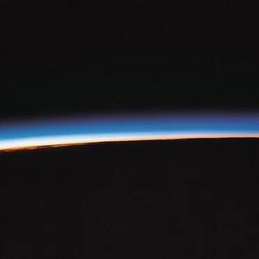 Curve of the Earth