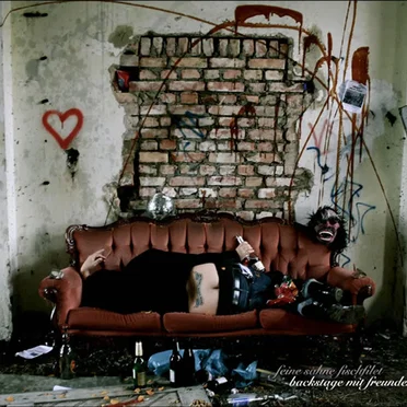 Backstage mit Freunden by Feine Sahne Fischfilet - album cover