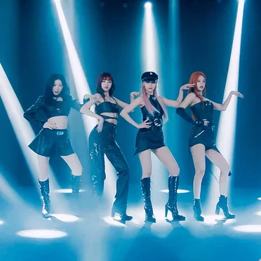 UNTOUCHABLE by ITZY - album cover