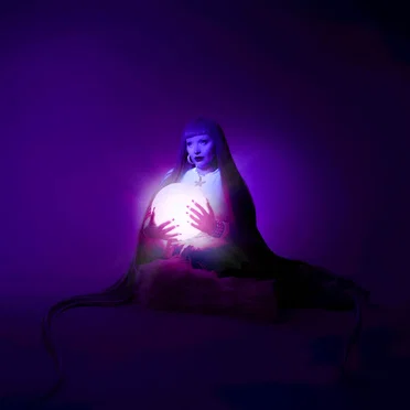 ULTRAVI0LET