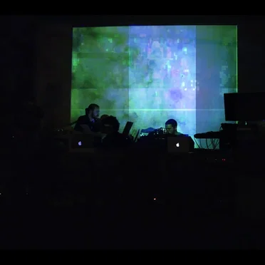 noise pole (live)
