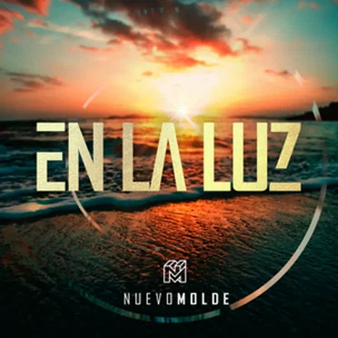 En La Luz by Nuevo Molde - album cover