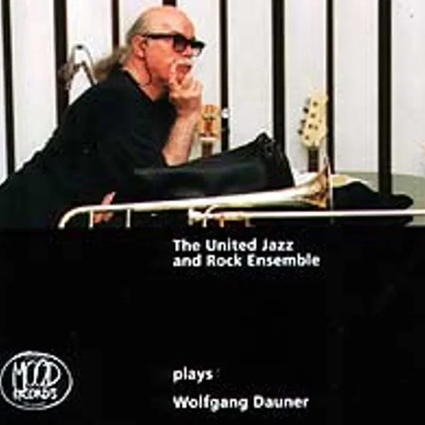 Plays Wolfgang Dauner