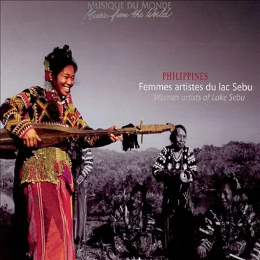 Phillippines: Femme artistes du lac Sebu
