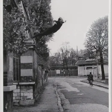 Monotone-Silence Symphony