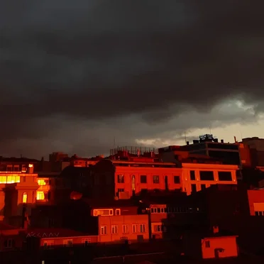 Gözlerim Yolda