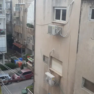 לא מיועד להאזנה
