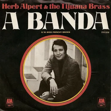 A Banda / Miss Frenchy Brown