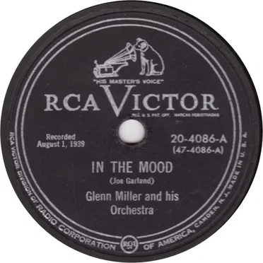 In the Mood / A String of Pearls