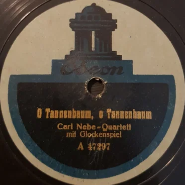 O Tannenbaum, o Tannenbaum / Vom Himmel hoch, da komm ich her