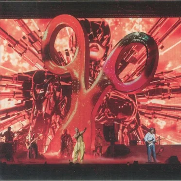 It’s 10pm… Do You Know Where Your Sisters Are? - Live From The O2, London
