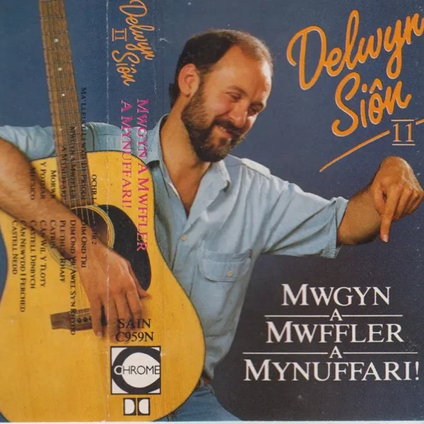 Mwgyn a Mwffler a Mynuffari!
