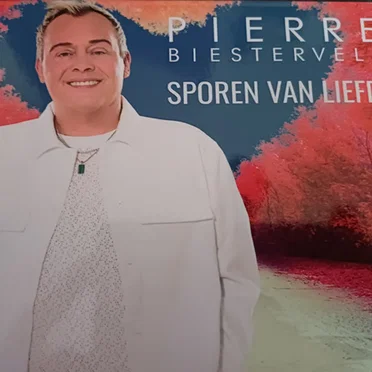 Sporen van liefde by Pierre Biesterveld - album cover