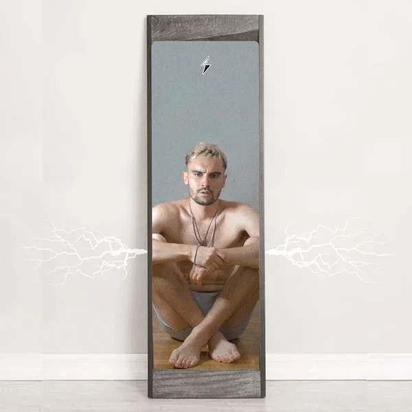 Clone In The Mirror