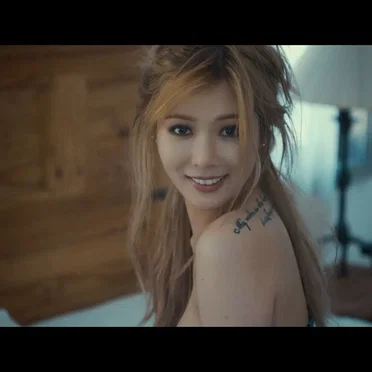 Run & Run (intro) by HyunA - album cover