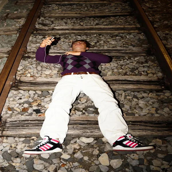 ich würde gerne verschwinden, doch ich weiß nicht, wem ich es sagen soll