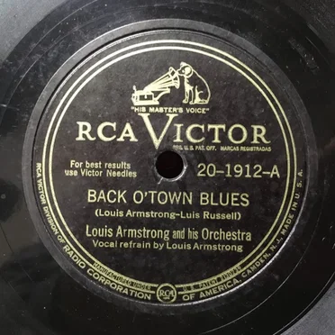 Back O'Town Blues / Linger in My Arms a Little Longer, Baby
