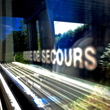 Issue de Secours by Tomasi - album cover