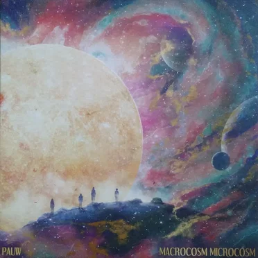 Macrocosm Microcosm