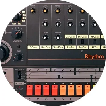 808