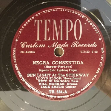 Negra Consentida / Lightning Fingers