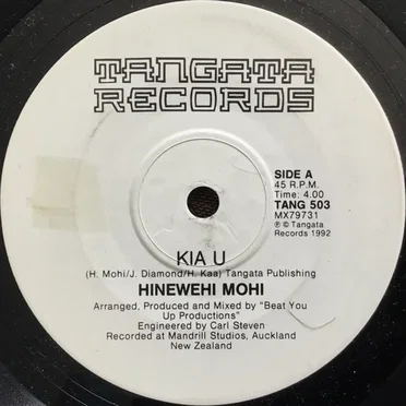 Kia U by Hinewehi Mohi - album cover