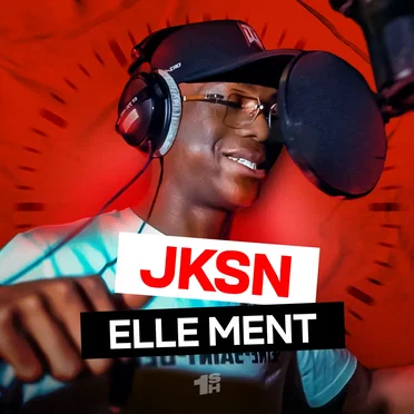 Elle ment