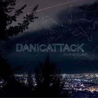 Volar lejos y lento by Danicattack - album cover