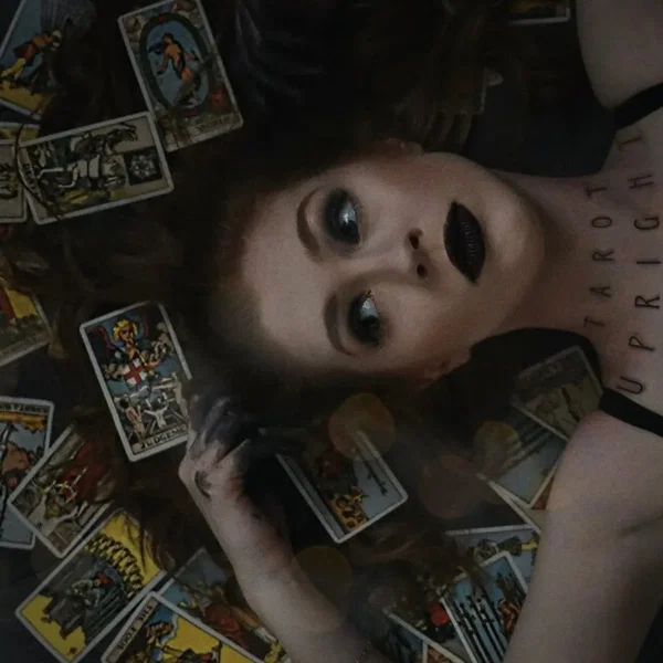 TAROT, UPRIGHT