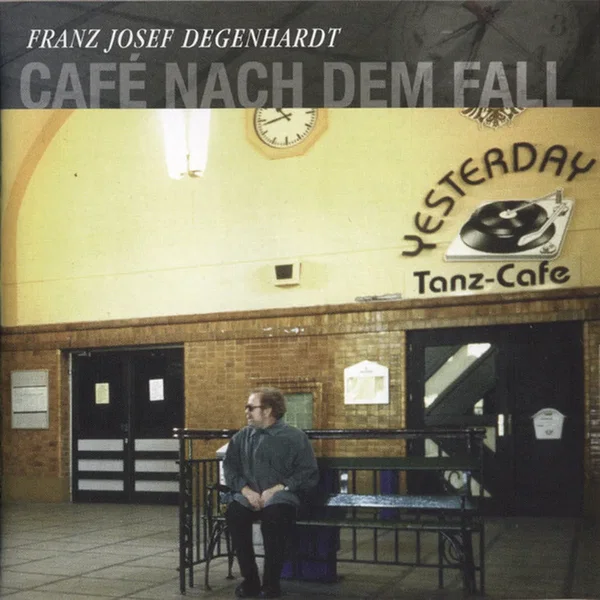 Café nach dem Fall