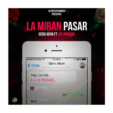 La miran pasar