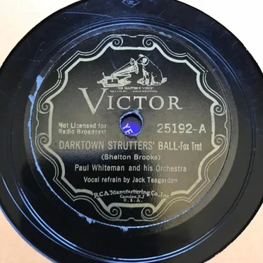 Darktown Strutters' Ball / Farewell Blues
