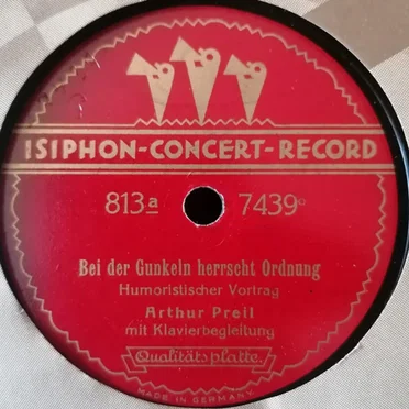 Bei der Gunkeln herrscht Ordnung / Die Knatschenbach’n mit’n Bubikopf