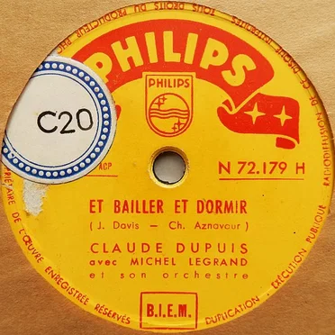 Et bâiller et dormir
