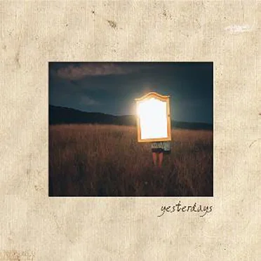Holdfénykert by Yesterdays - album cover