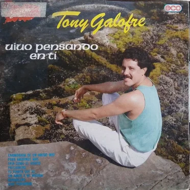 Vivo pensando en tí