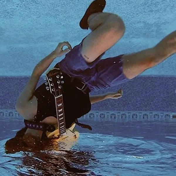Underwater/Bleach Jeff