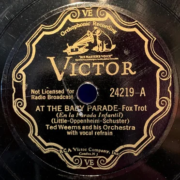 At the Baby Parade / The Old Kitchen Kettle